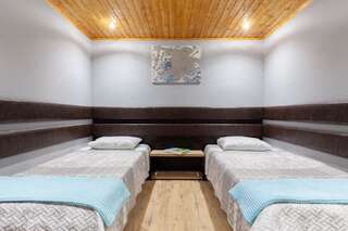 Гостевой дом Мамукас Марани Кутаиси Двухместный номер с 2 отдельными кроватями и ванной-12